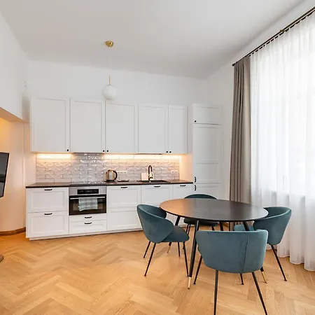 Park Avenue By Hostlovers *