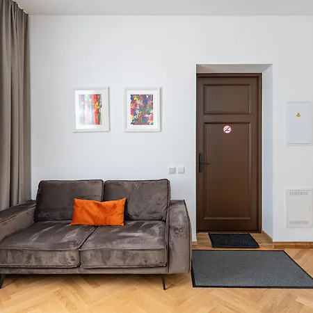 Park Avenue By Hostlovers Lägenhet Kaunas