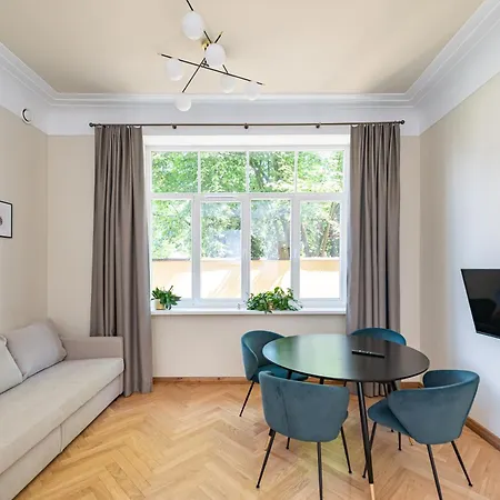 Park Avenue By Hostlovers *