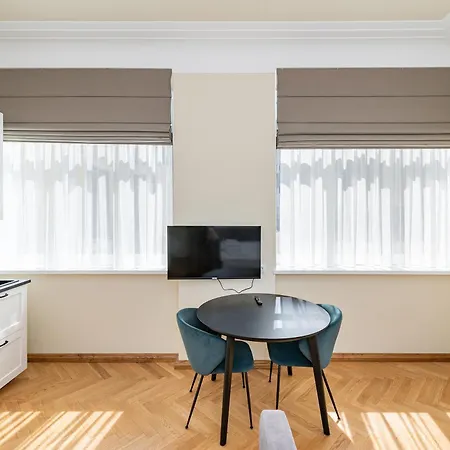 Park Avenue By Hostlovers *