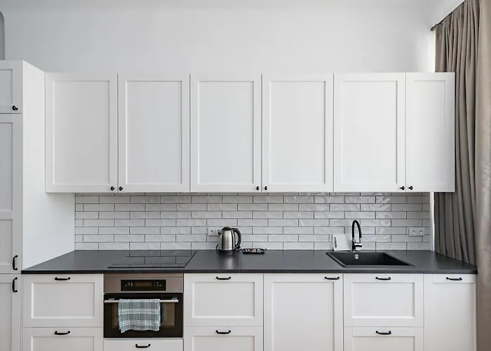 Park Avenue By Hostlovers